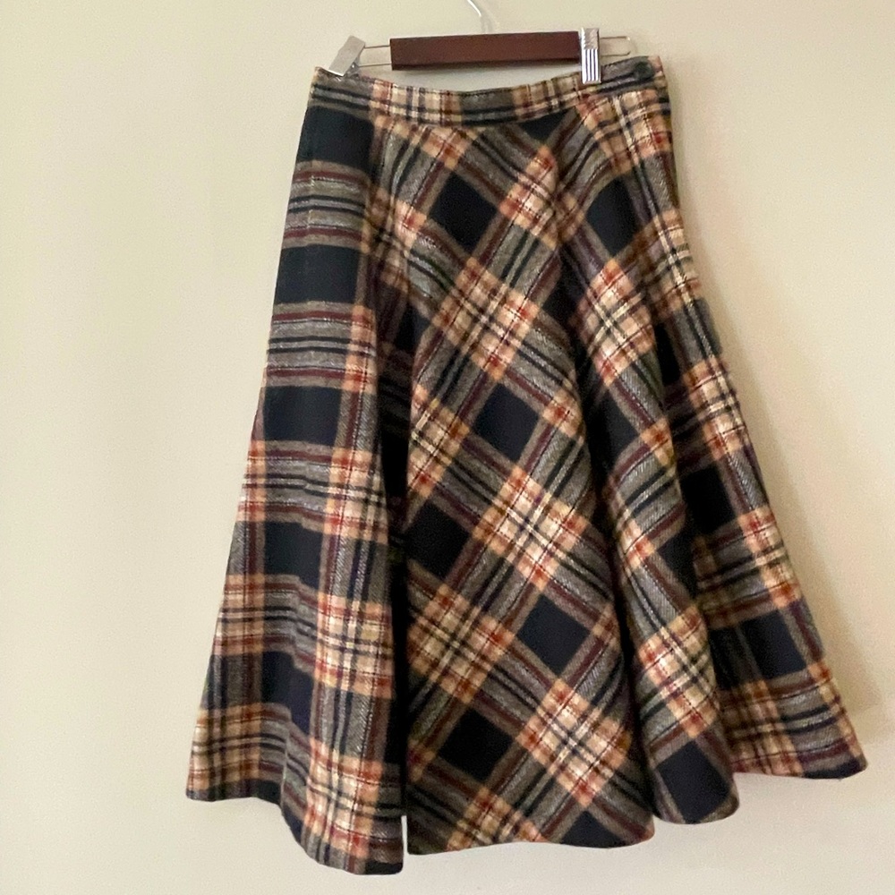 Gorgeous vintage plaid wool skirt